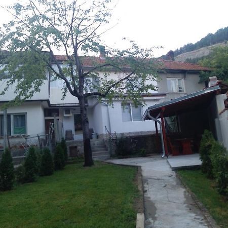House Nadejda Wielkie Tyrnowo Zewnętrze zdjęcie